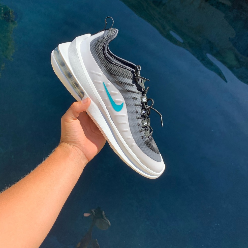 Air max axis